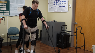 Tampa area Veterans' hospital using Exoskeletons to help patients walk